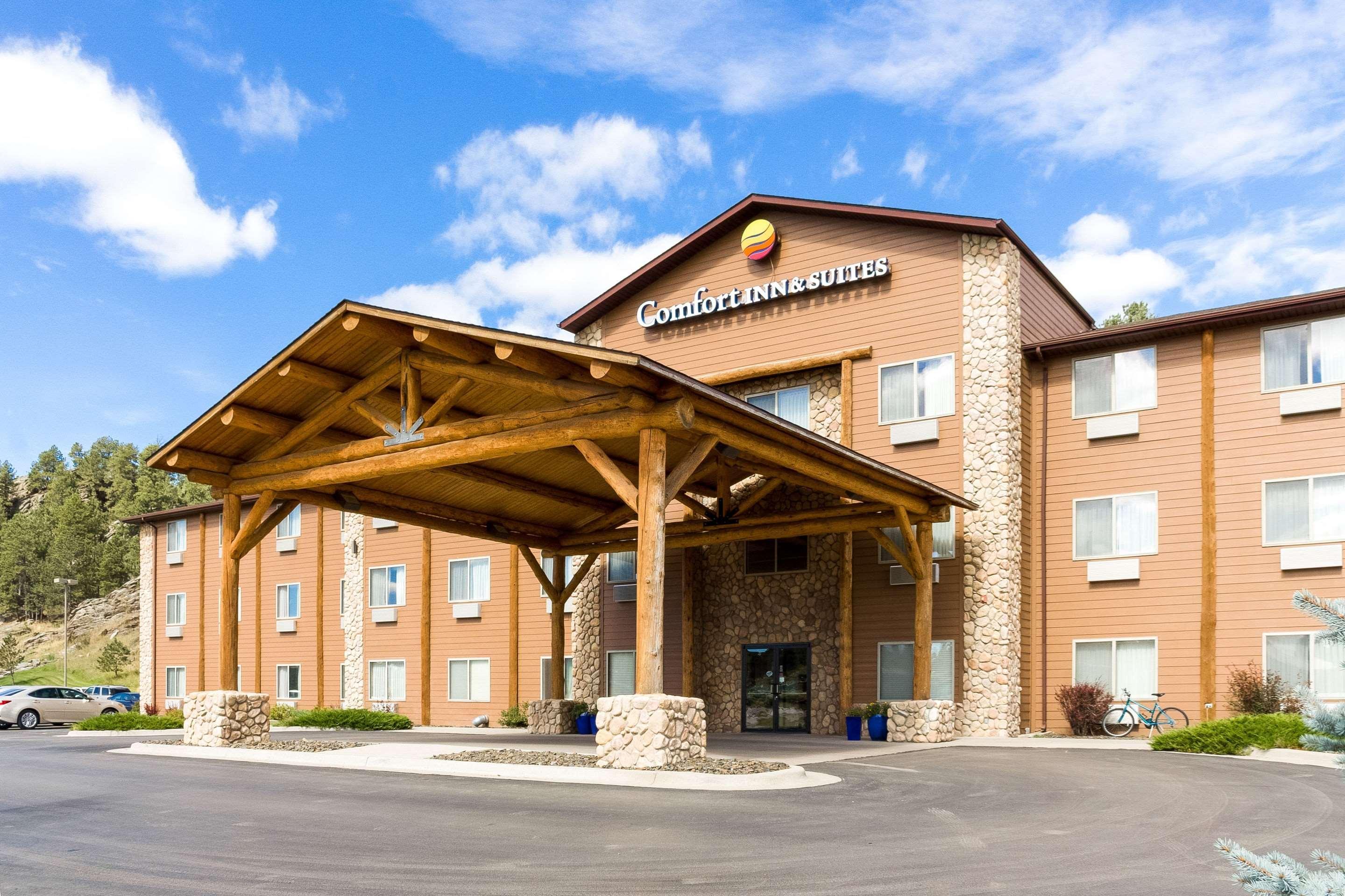 Comfort Inn & Suites Custer Exterior photo